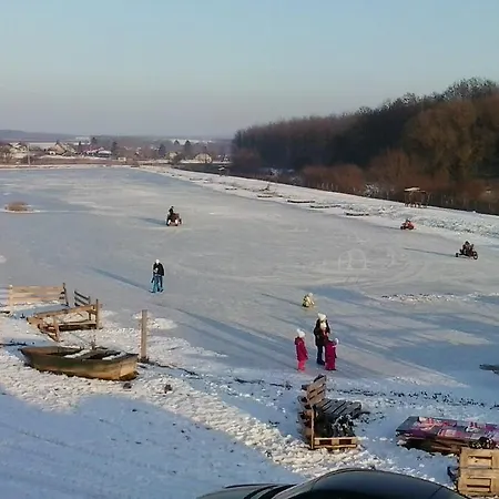 Maison d'hôtes Kuruc To Gyorvar Horgasz Es Szabadido Park Zalaszentgrót