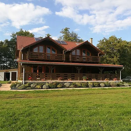 Maison d'hôtes Kuruc To Gyorvar Horgasz Es Szabadido Park Zalaszentgrót